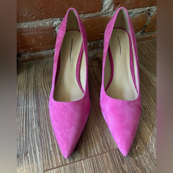 Ann Taylor Suede Pointy Toe Straight Heel Pumps - Picture 3 of 7